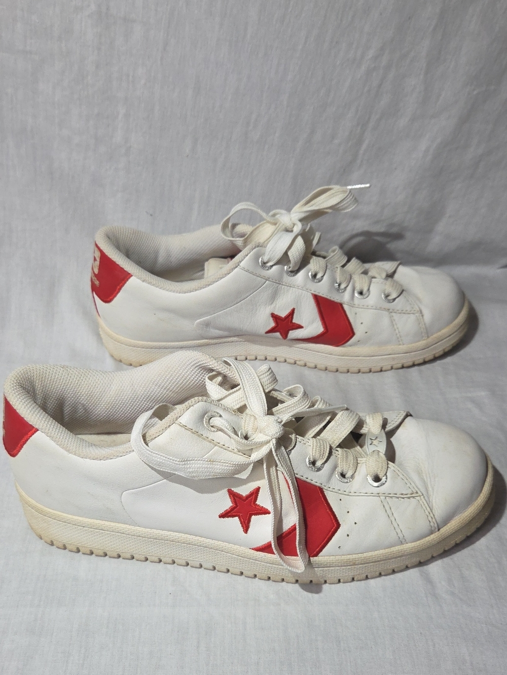 CONVERSE ALL STARS White And Red Sneakers / Tennis Shoes Mens 10 Womens 12 - Picture 2 of 6